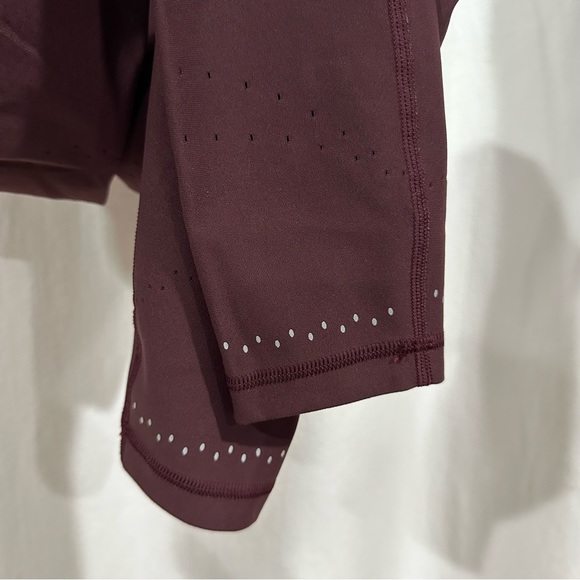 Lululemon Zoned In Tight Plum Shadow SZ 2 WAIST:10”/INSEAM:27”/RISE:9” - Picture 13 of 15